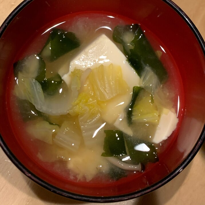 白菜と豆腐の味噌汁